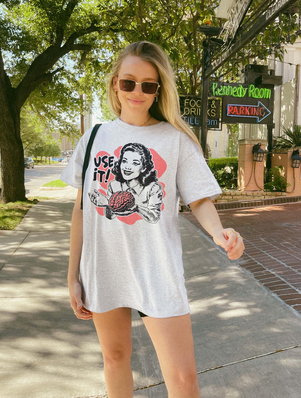 Sarcastic Vintage Use Brain Tee Retro 50s Ad Parody Sarcastic Quote Thinkers