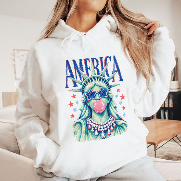 America Statue Of Liberty Blowing Bubble Gum 4th Of July Shirt Unisex