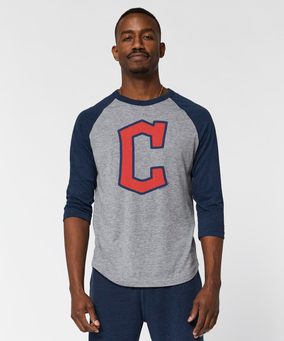 Cleveland Guardians Cap Logo '22 Raglan Unisex