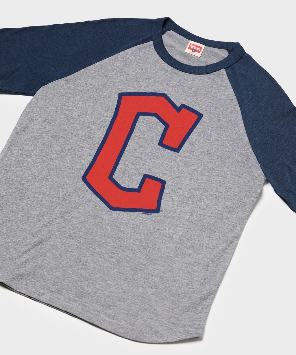 Cleveland Guardians Cap Logo '22 Raglan Unisex