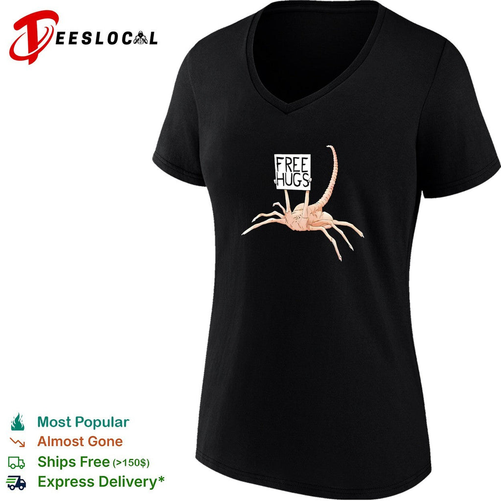 Facehugger holding Free Hugs sign shirt Unisex