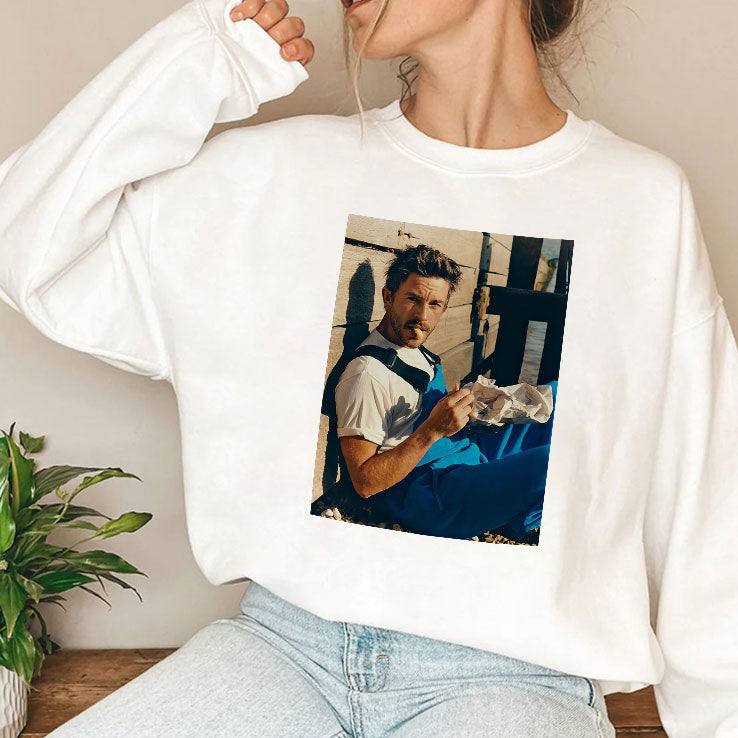 Jonathan Bailey T Shirt Unisex