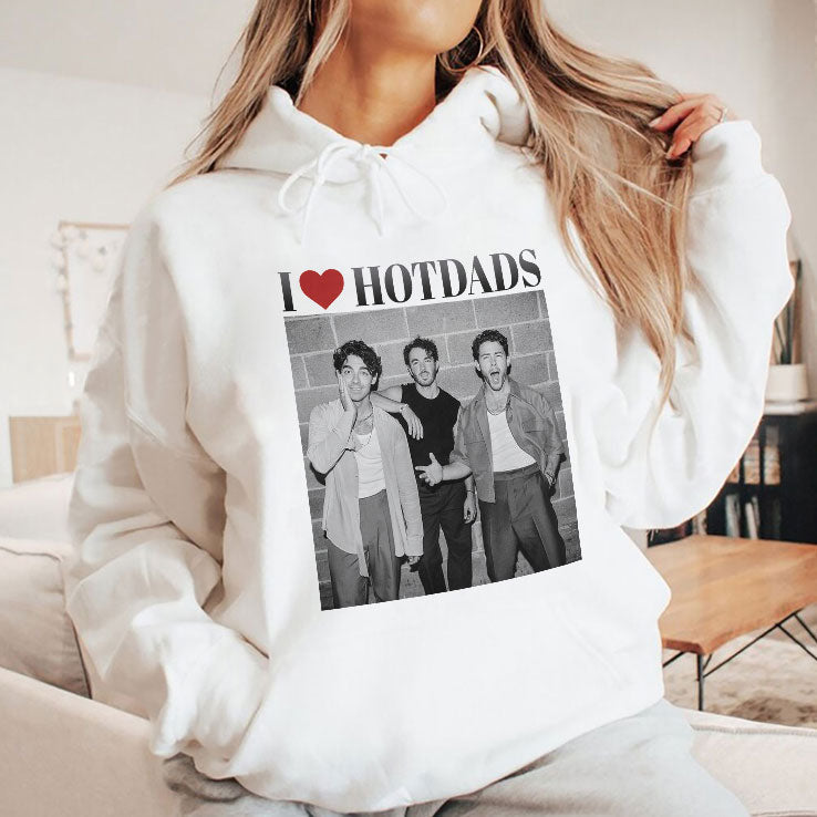 Love Hot Dads Jonas Brothers T Shirt Unisex