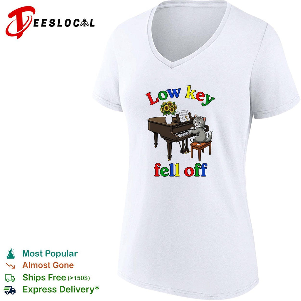Low key fell off cat playing piano shirt Unisex