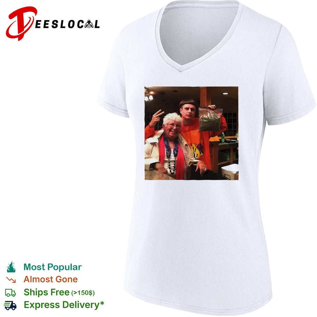Oliver Tree with Grandma Marijuana Sack Viral Internet Meme Celebrity Photo shirt Unisex