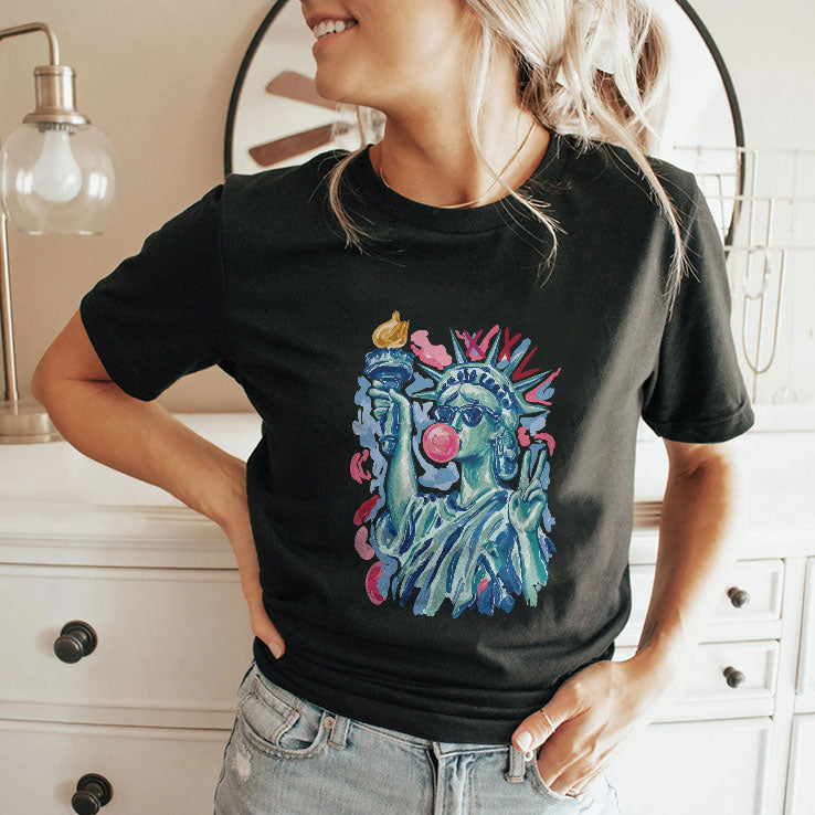 Statue Of Liberty Blowing Bubble Gum 4th Of July T Shirt Unisex