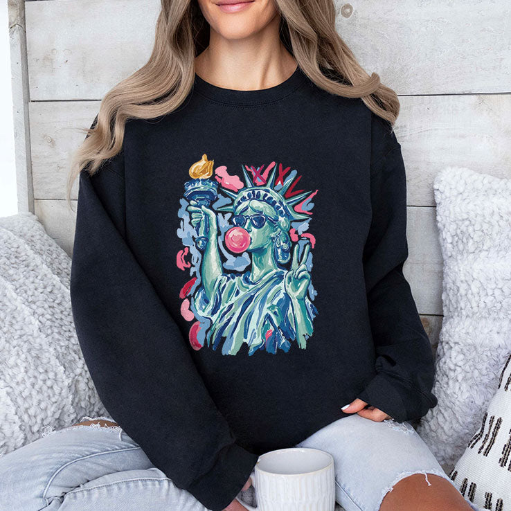 Statue Of Liberty Blowing Bubble Gum 4th Of July T Shirt Unisex