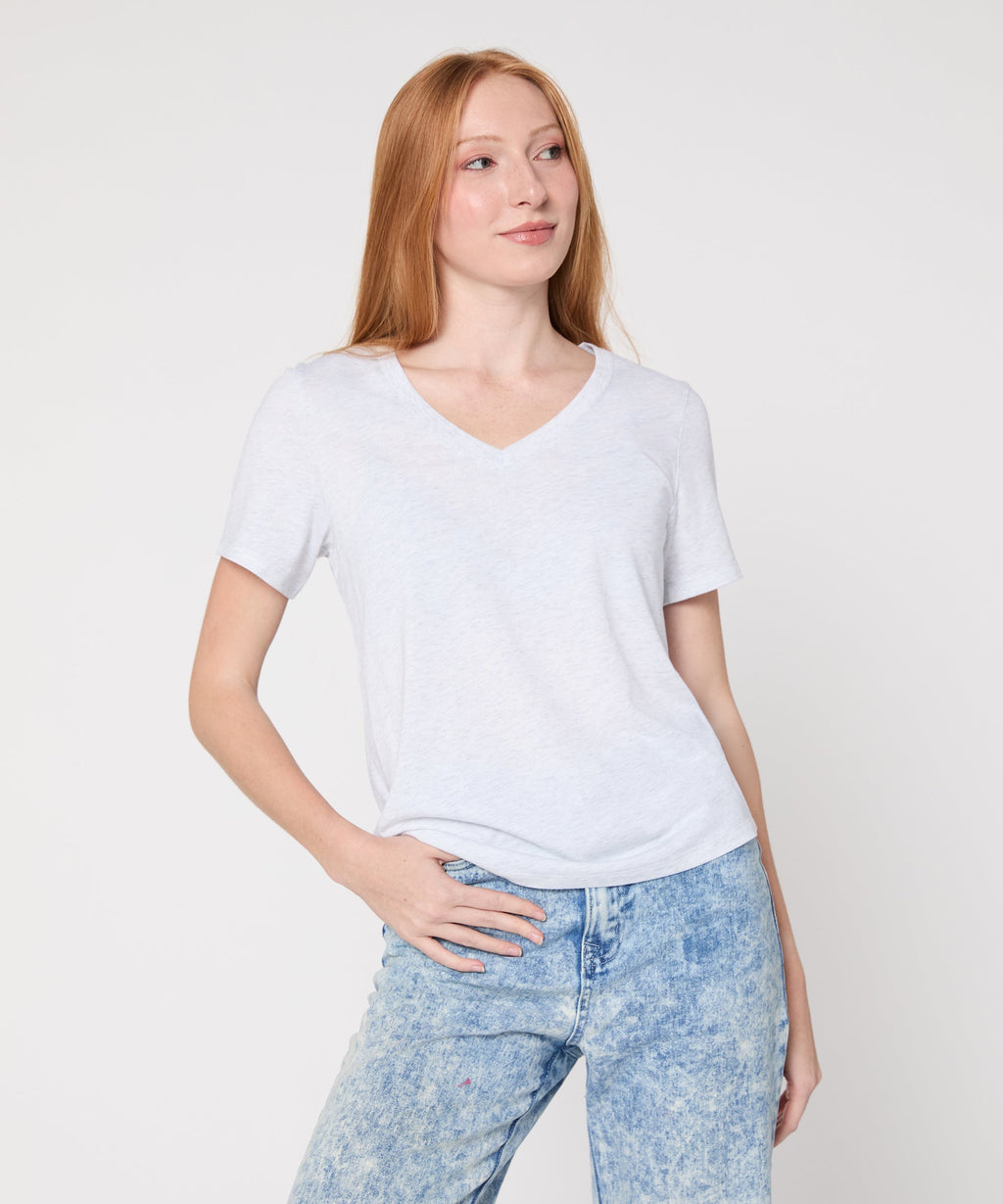 Women's Go-To V-Neck Unisex