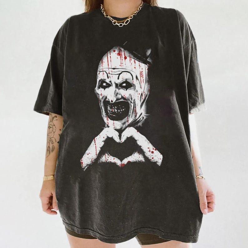 Art Clown Terrifier Scary Horror Clown Creepy Heart Hands Tee Spooky Slasher Fan Halloween Horror Movie