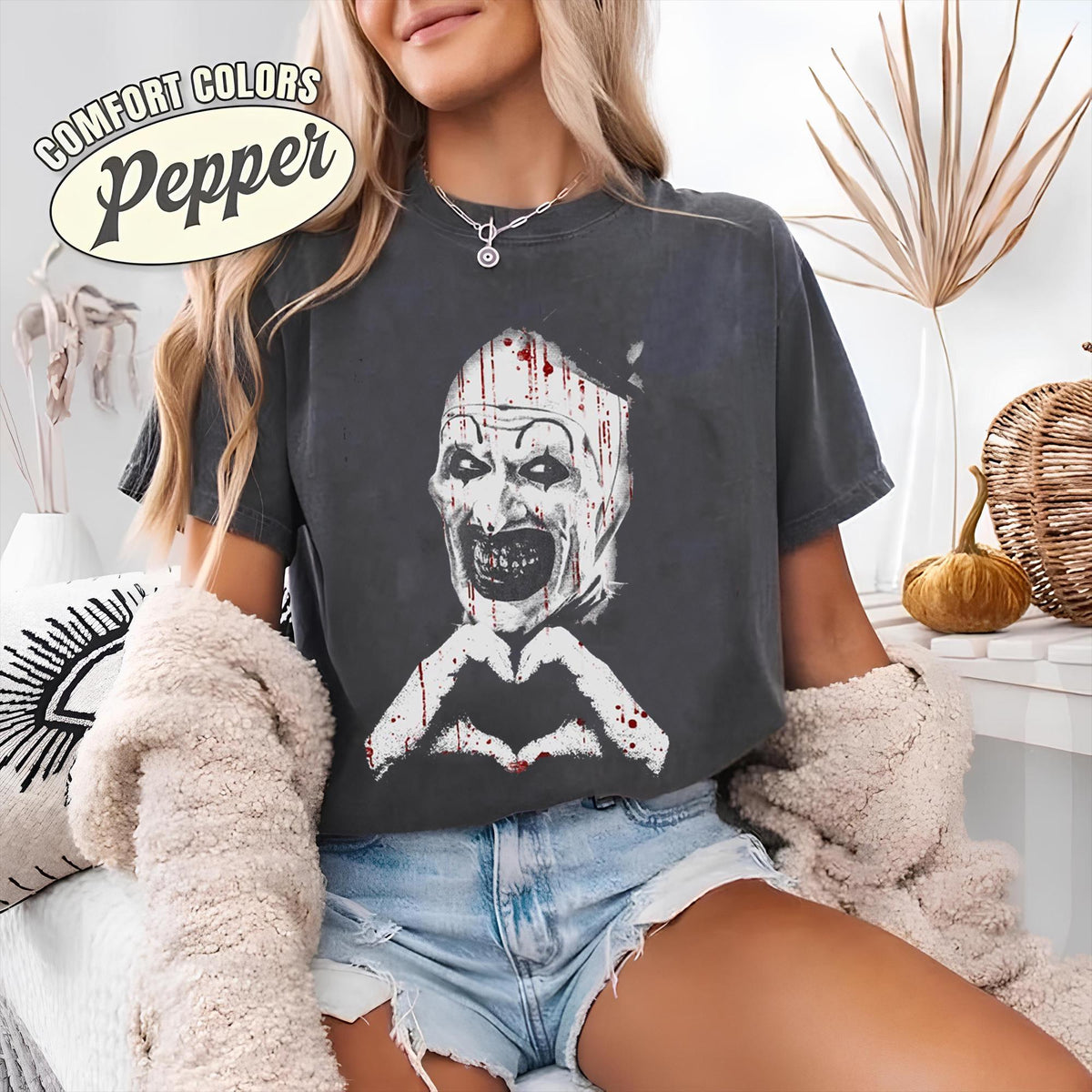 Art Clown Terrifier Scary Horror Clown Creepy Heart Hands Tee Spooky Slasher Fan Halloween Horror Movie