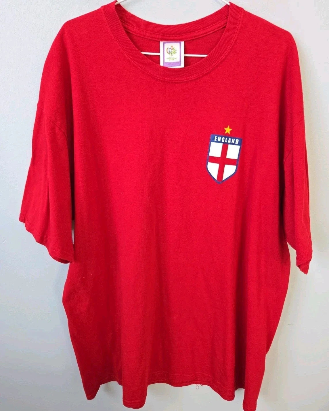 England Soccer T Shirt Mens Red Graphic Tee Football Fan Shirt Size XL Unisex