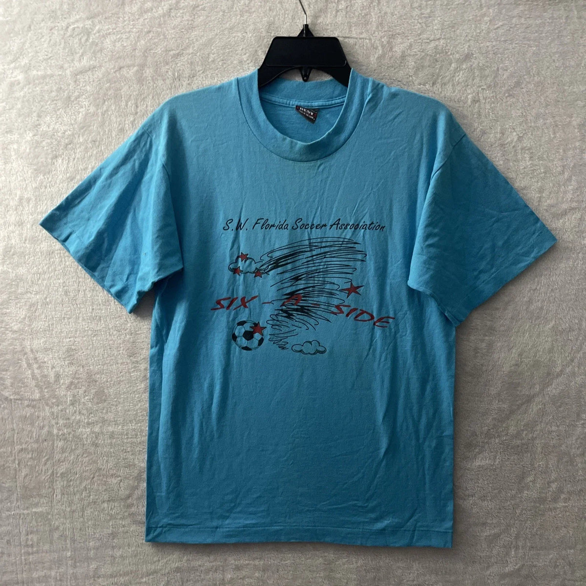 Fruit of The Loom Men T Shirt Soccer Graphic Blue M Cotton Vintage 90s Crew Neck Unisex