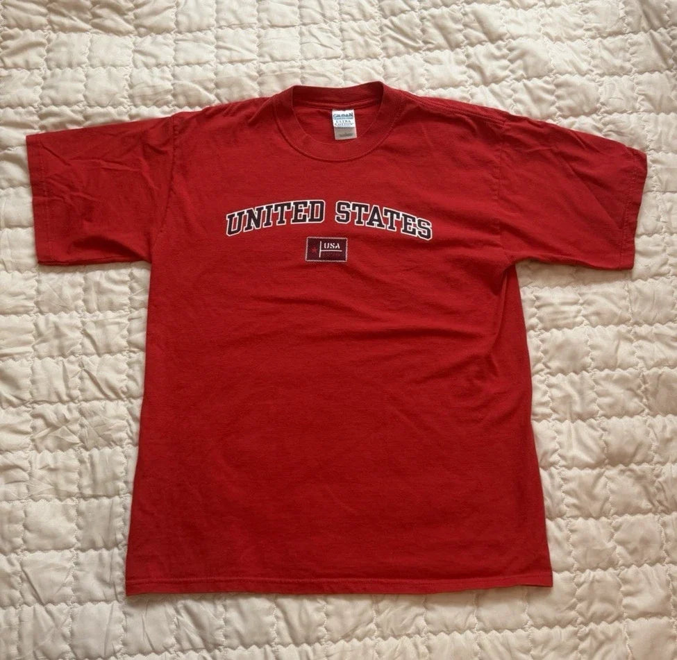 Gildan Ultra Cotton Heavyweight Men’s L Red USA United States Graphic Tee Unisex