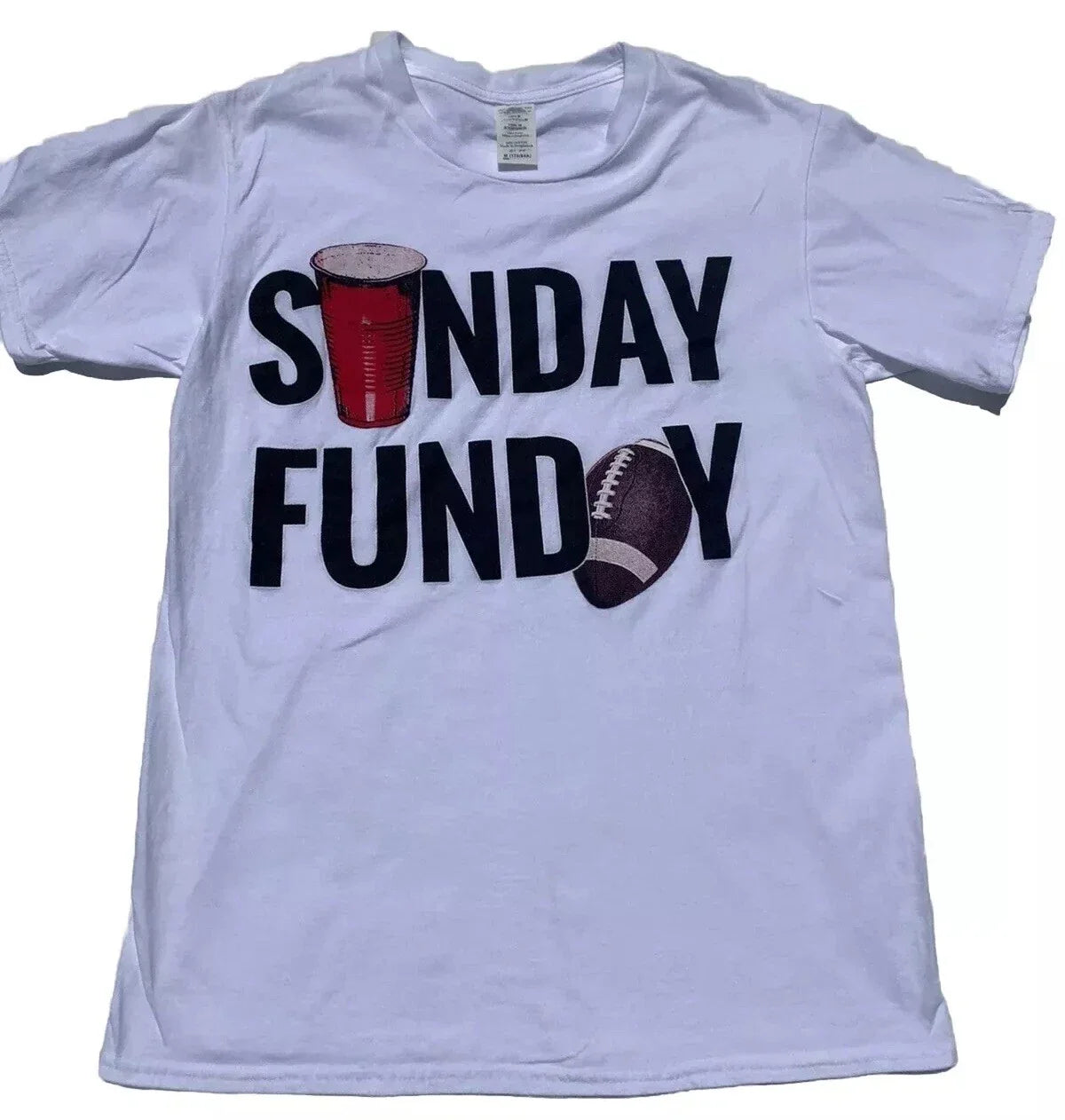 Sunday Funday Men's Size M Fathers Day Football Beer Pong Graphic White Unisex