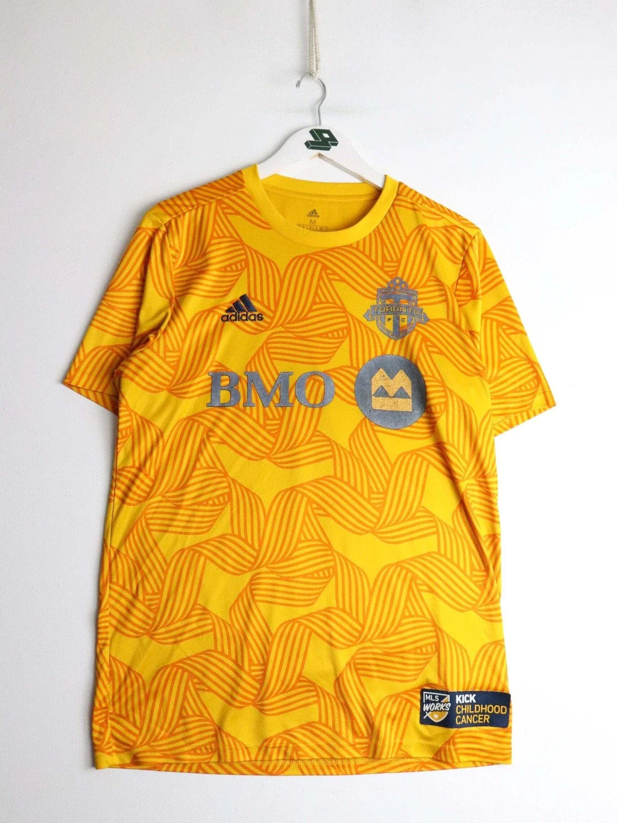 Toronto FC Soccer Jersey Mens Medium Yellow Kick Childhood Cancer Unisex