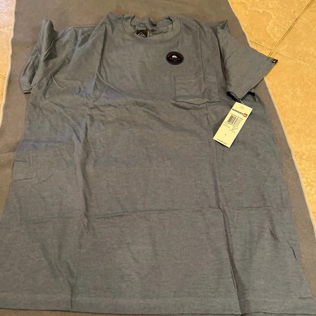 Quicksilver modern fit shirt large Unisex
