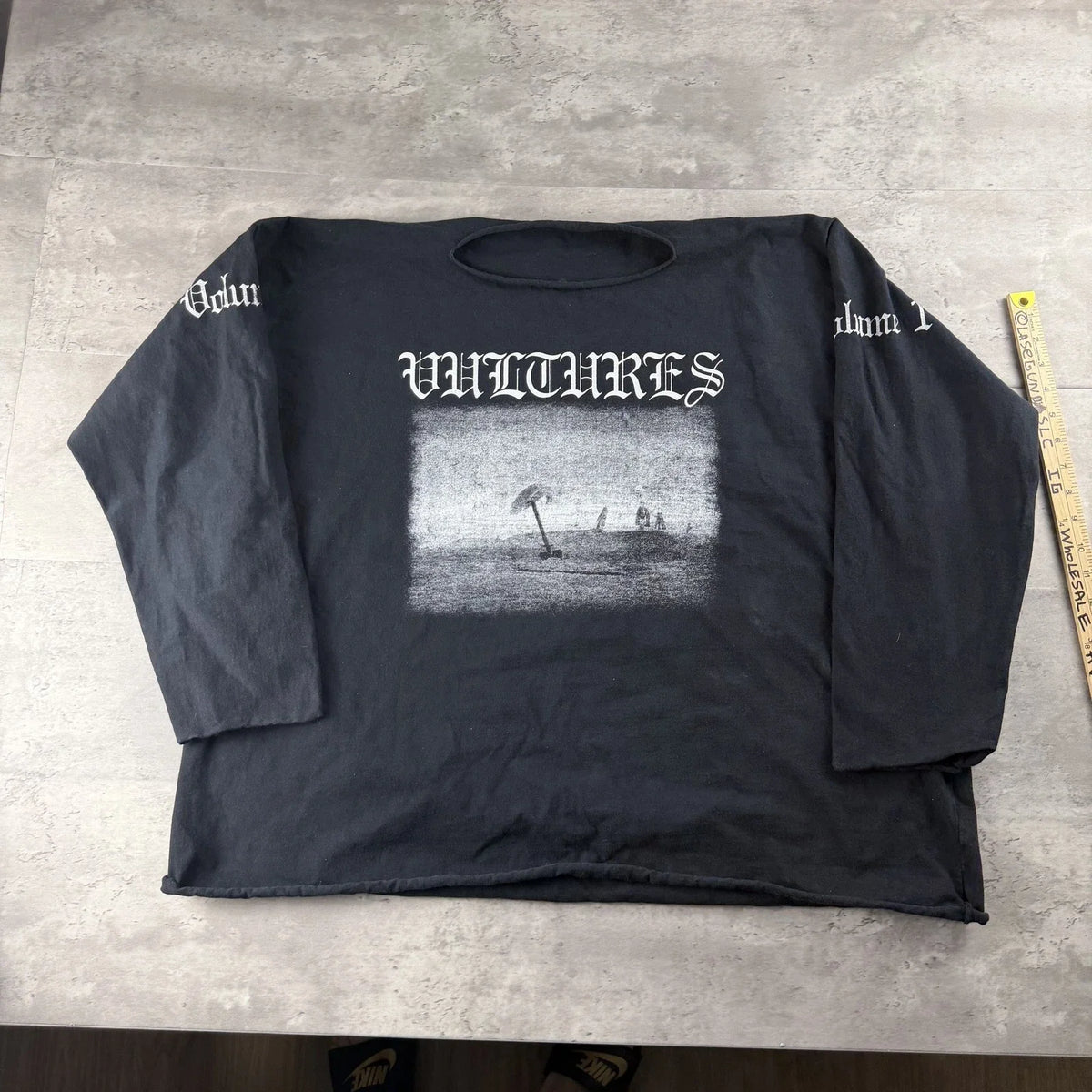 Kanye West Vultures Volume 1 Men's Black Long Sleeve Shirt Size xl Oversized Unisex