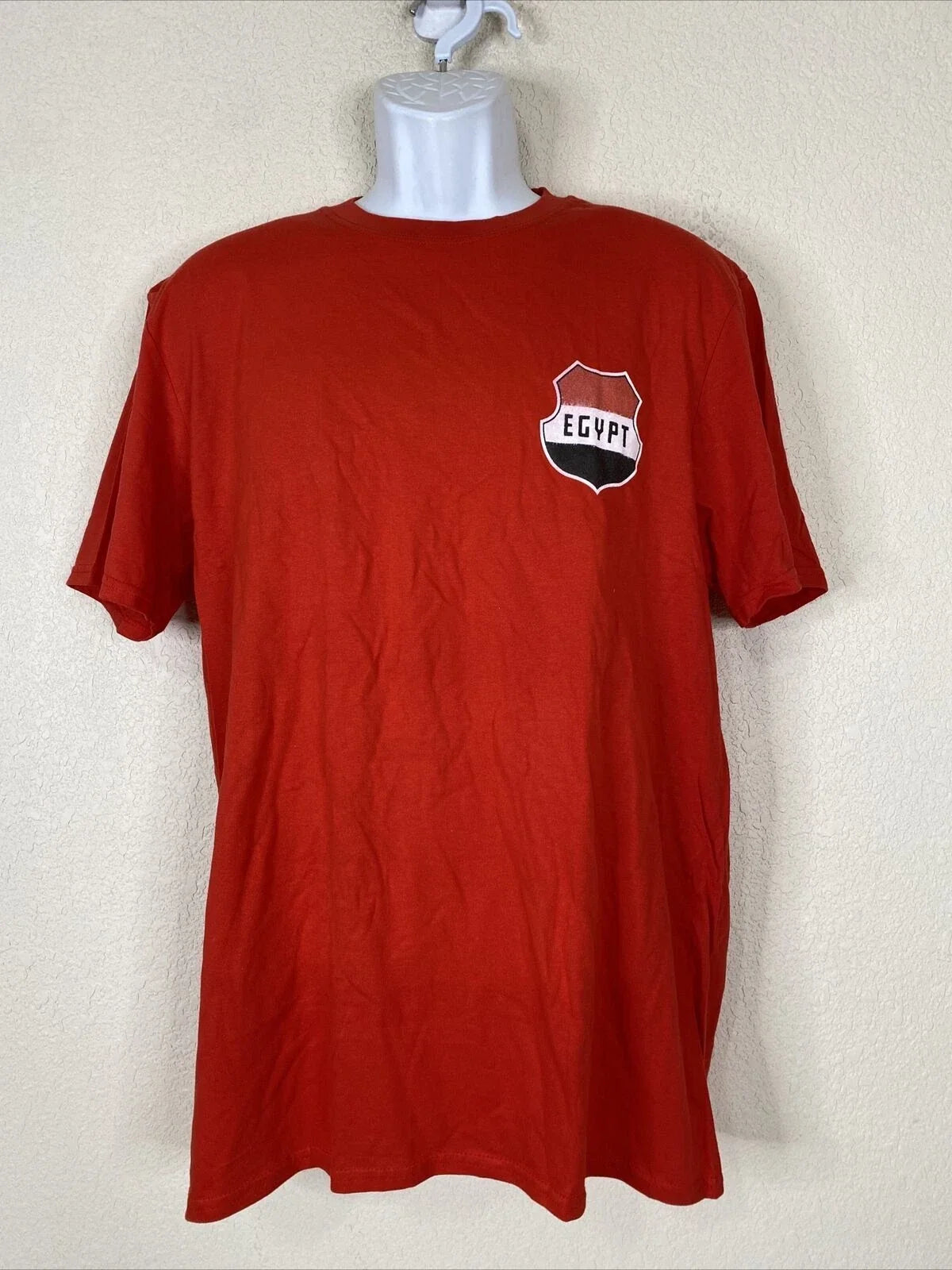 NWOT Gildan Men Size L Red Retro Egypt Soccer Team Crest T Shirt Short Sleeve Unisex