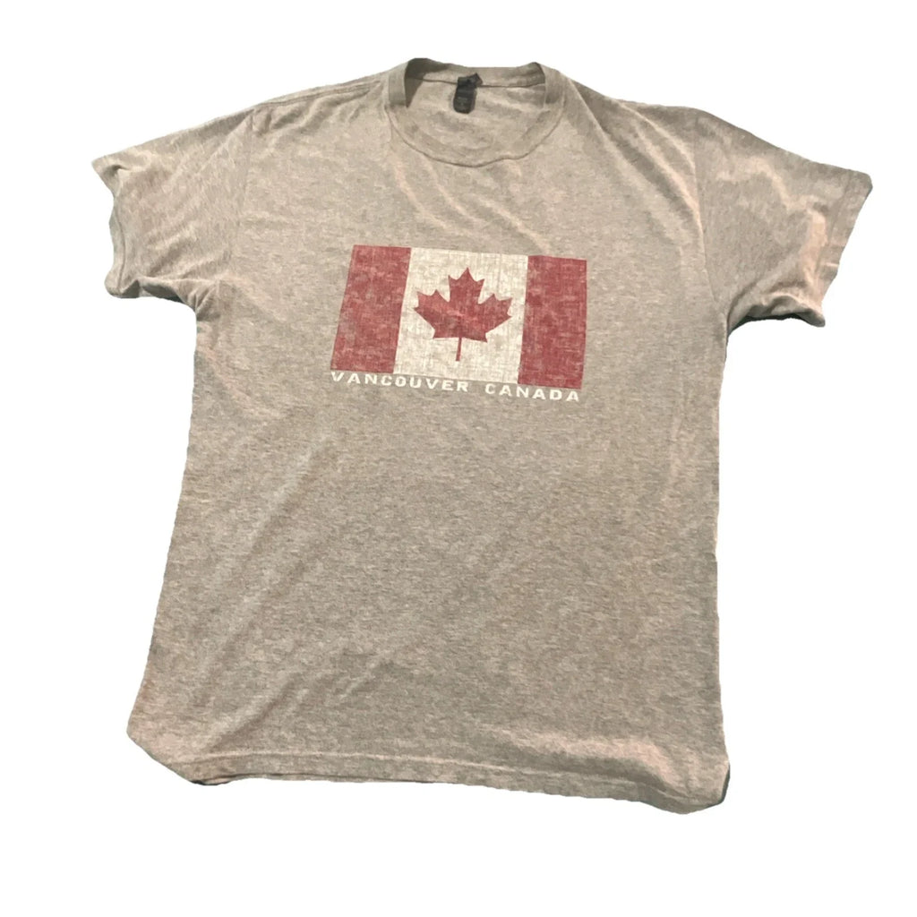 M&O Gold Gray Vancouver Canada Flag Graphic Men's Crew Neck Size M Unisex