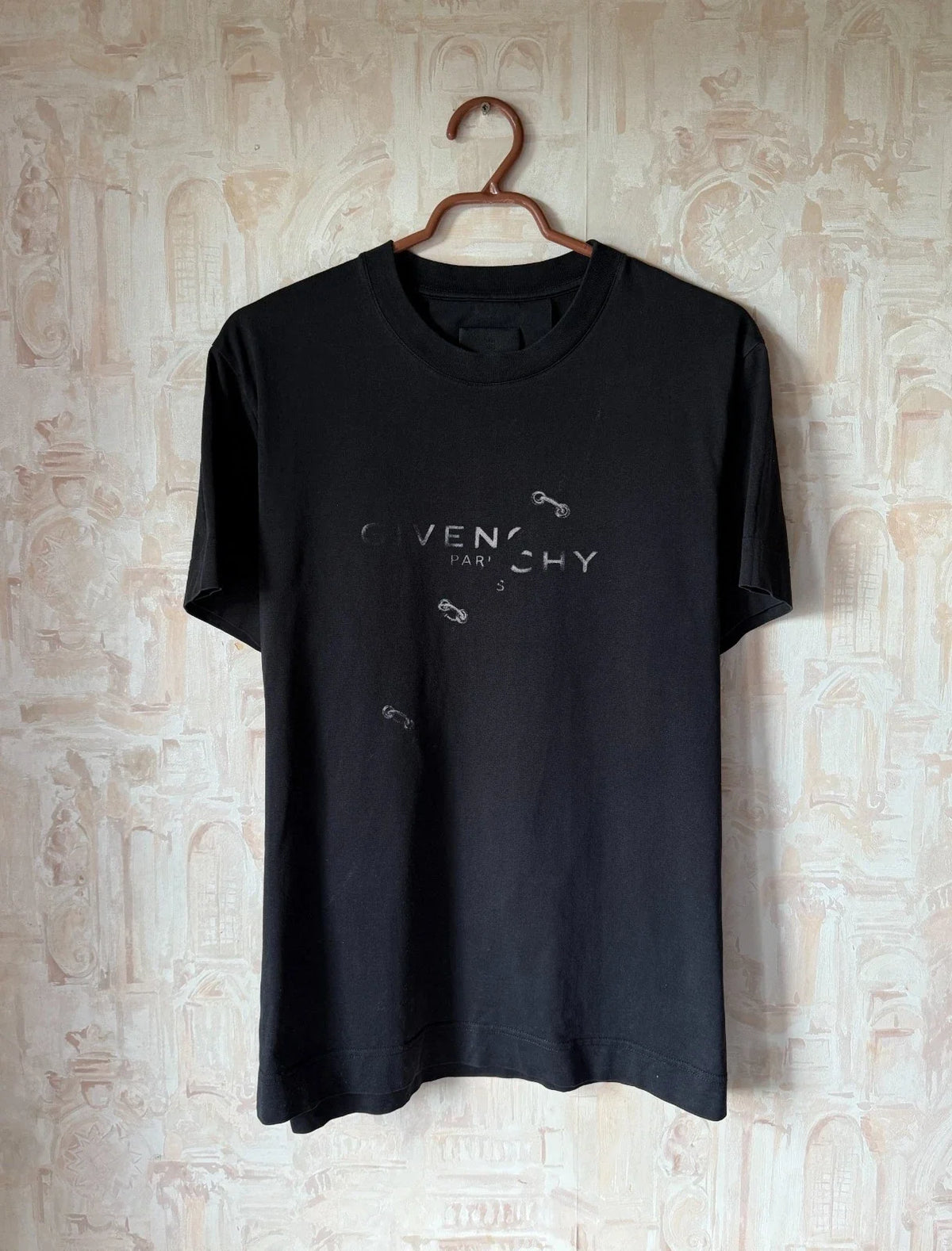 GIVENCHY Trompe Loeli Size S Unisex