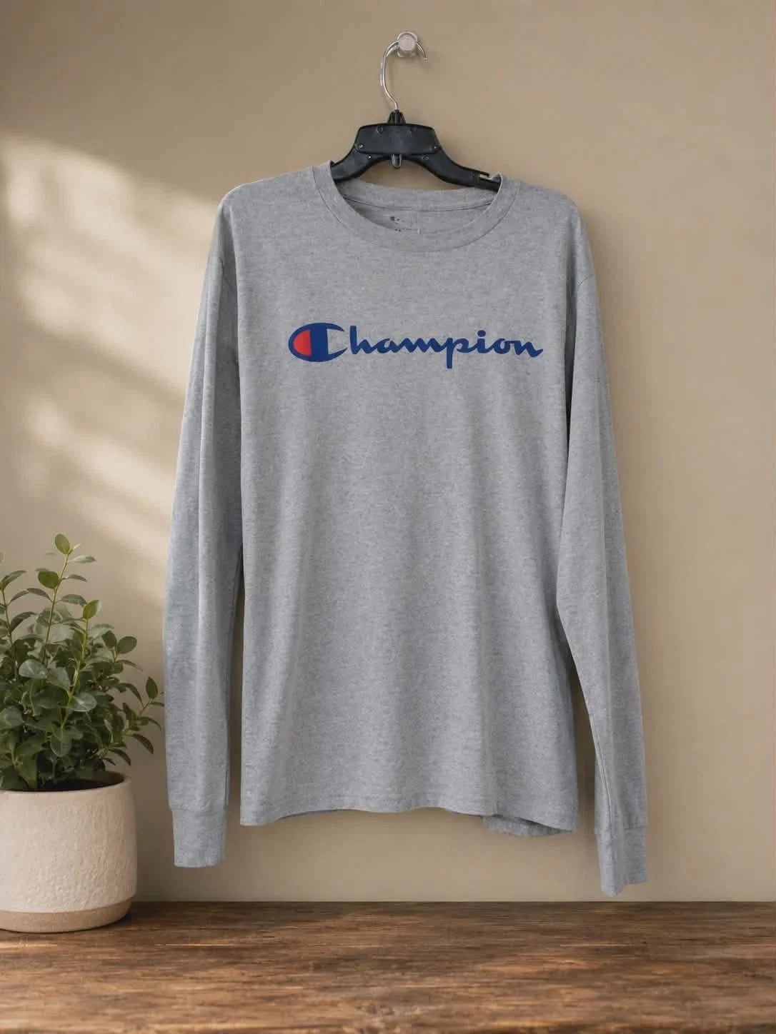 Champion Long Sleeve Gray Script Logo Adult Large 21x27 Athletic Tee Unisex