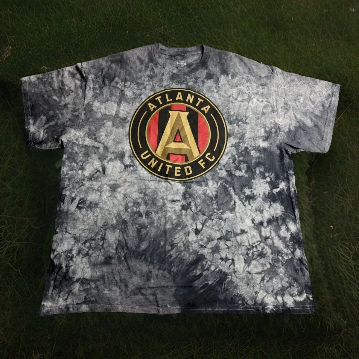Atlanta United FC Soccer GA Stadium Essentials Adult Acid Wash Shirt XL D016 Unisex