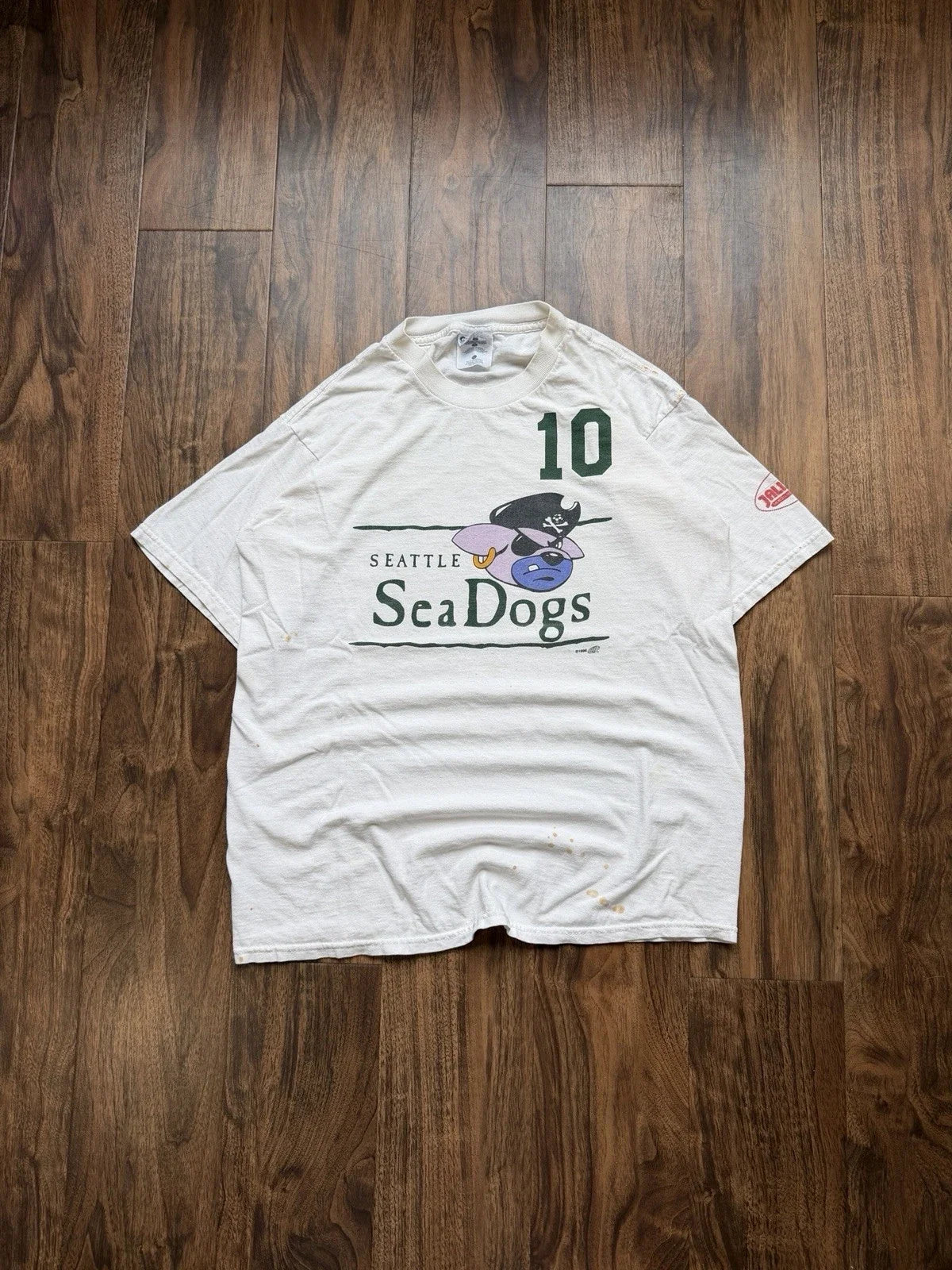 Vintage 90s Seattle Sea Dogs Professional Soccer Team John Olu-Molomo T Shirt L Unisex