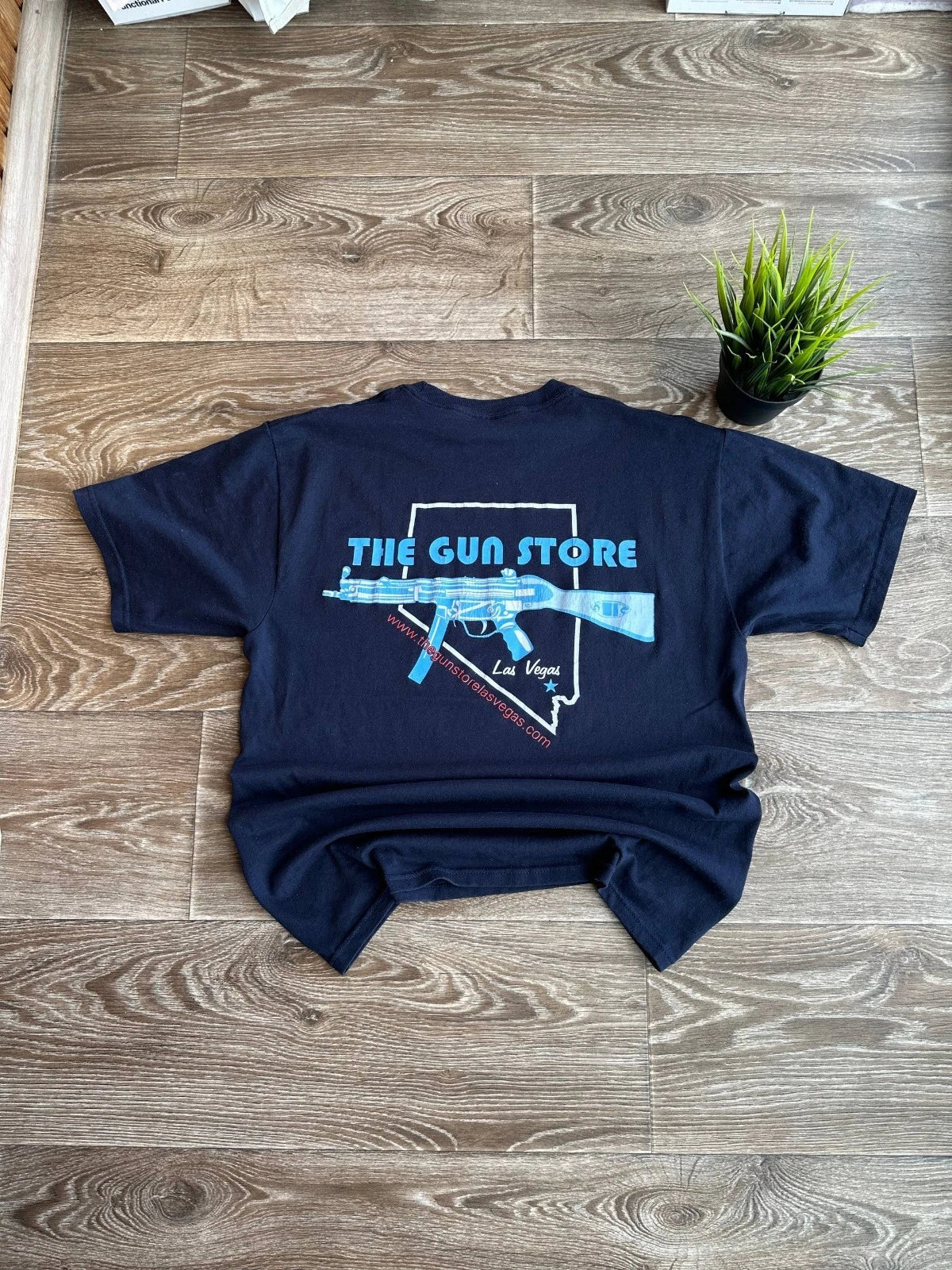 The Gun Store Las Vegas GTA Grand Theft Auto T Shirt Y2K Mens Size M Blue Unisex