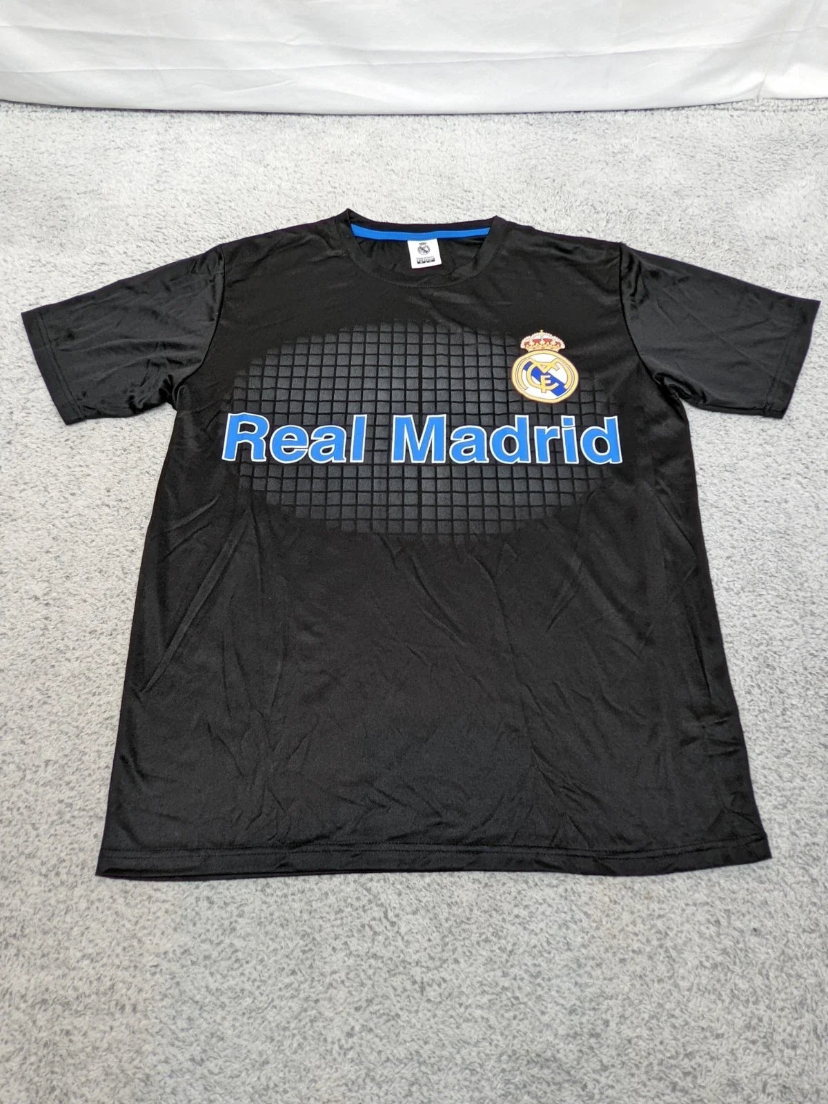 Real Madrid Football Club Graphic T Shirt Mens Small Black Soccer Fan Tee Unisex