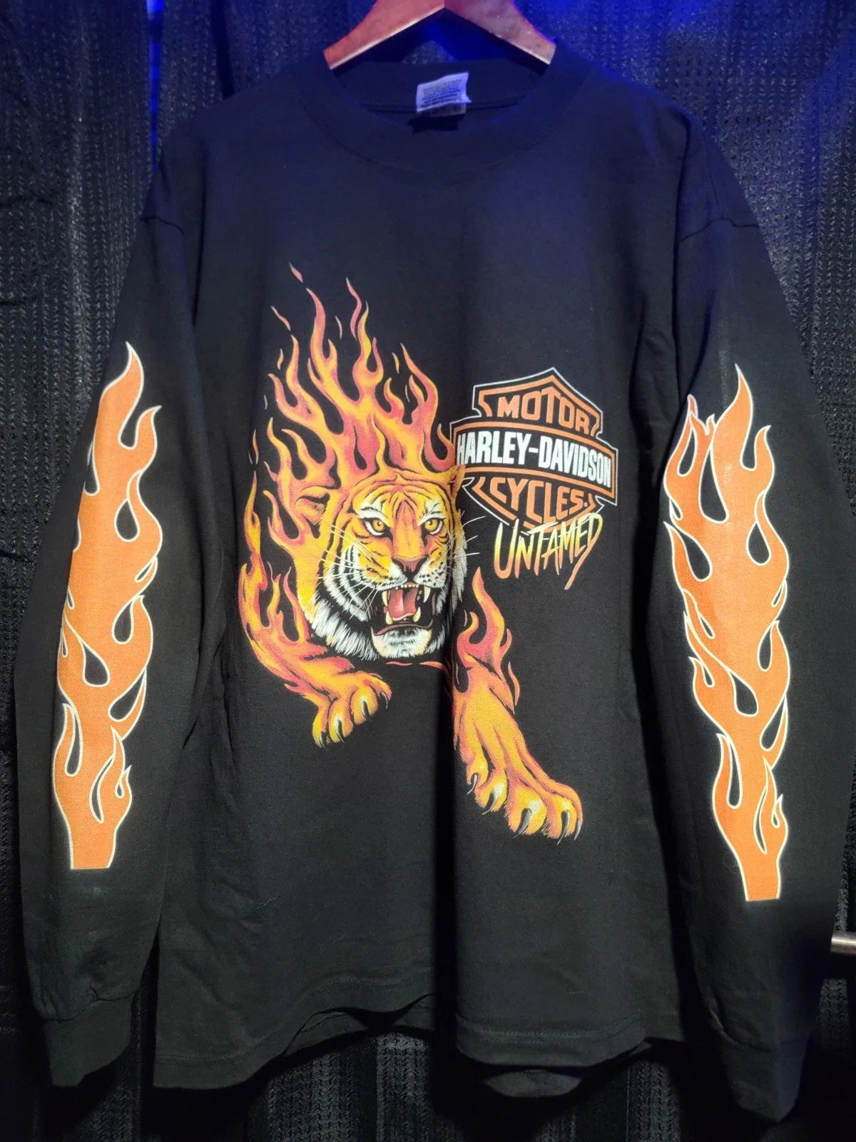 VNTG HARLEY UNTAMED REPRINT LONG SLEEVE MODERN ON SHAKA HEAVYWEIGHT T SHIRT Unisex