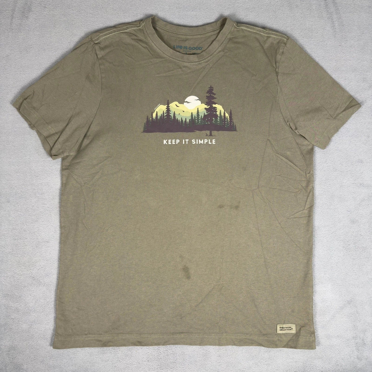 Life is Good Crusher Tee L Olive Green Keep It Simple Mountain Graphic Unisex