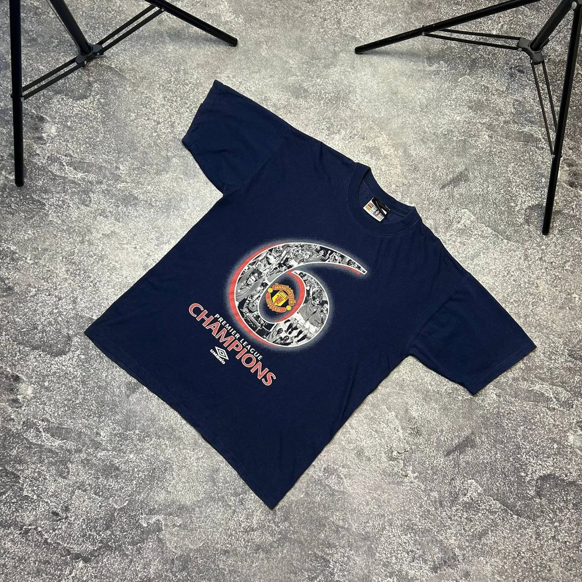 Vintage Umbro Manchester United 90s Big logo blue soccer tee size L Unisex
