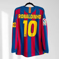 FC Barcelona 2005/2006 Home Long Sleeve Retro Soccer Jersey - Ronaldinho #10 Unisex