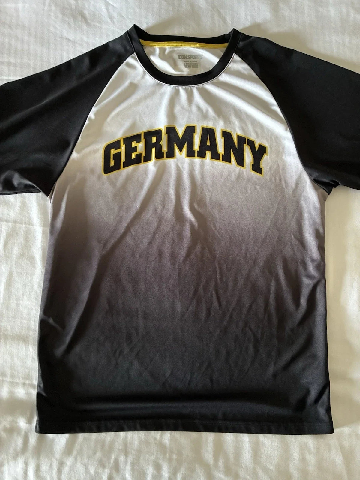 Germany Soccer Football Fans Men's Performance Tee Jersey L Icon Sports Unisex