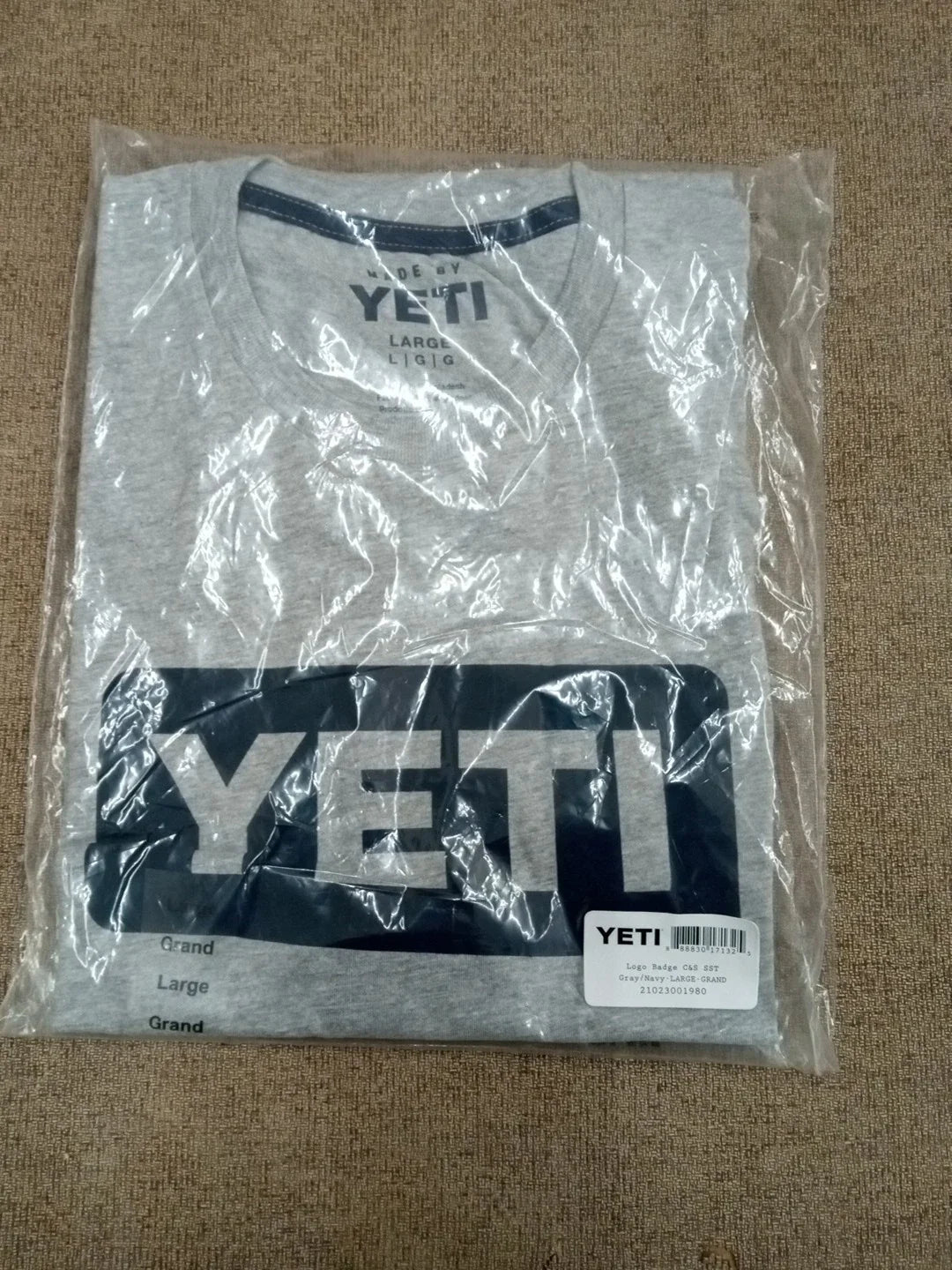 Yeti Short Sleeve Size L Gray/Navy New FREE SHIPPING Unisex
