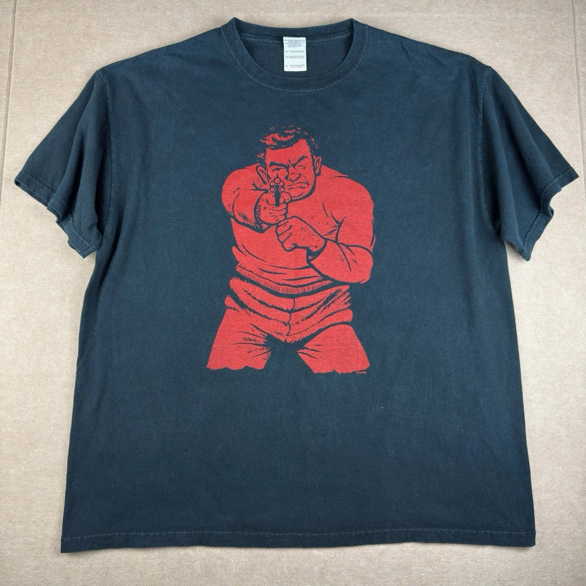 Gunman Print T Shirt XL Black Red Graphic Comic Style Streetwear Tee Gildan Unisex
