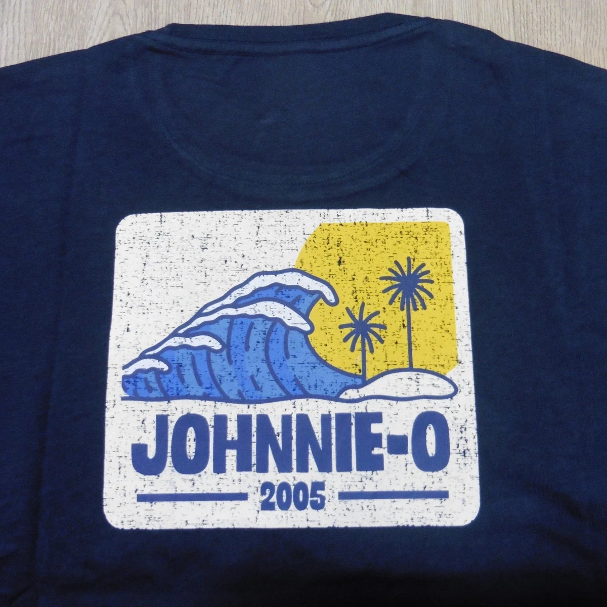 JOHNNIE O Mens L LARGE T SHIRT WAVE RIDER NAVY BLUE YELLOW DALE 2.0 GOLF TEE Unisex