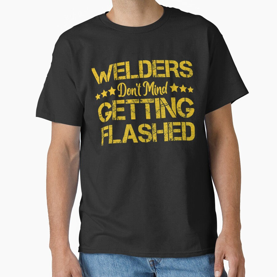 Welder Don't Mind Getting Flashed by helliazidi