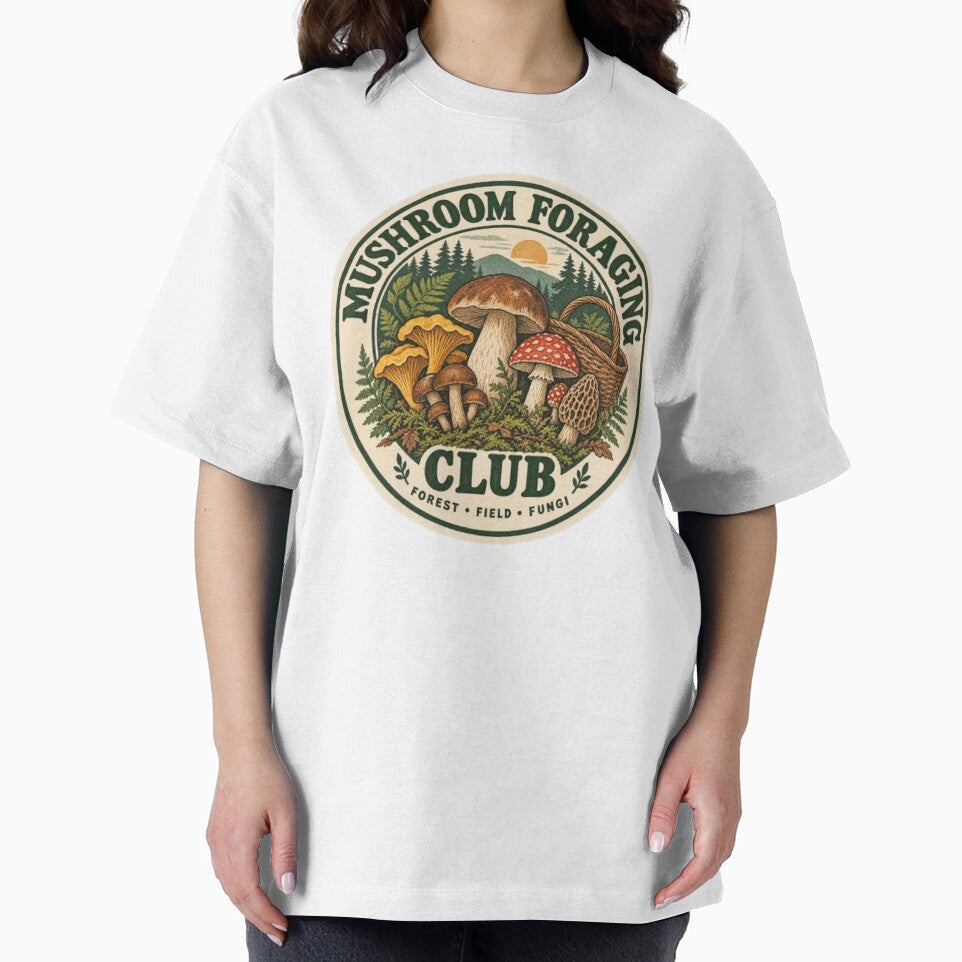 Mushroom Foraging Club – Vintage Forest Fungi Badge by ManSplotu