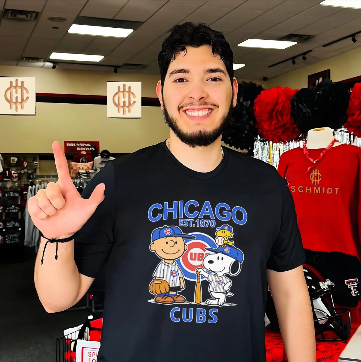 Peanuts x Chicago Cubs Baseball est 1870 shirt Unisex