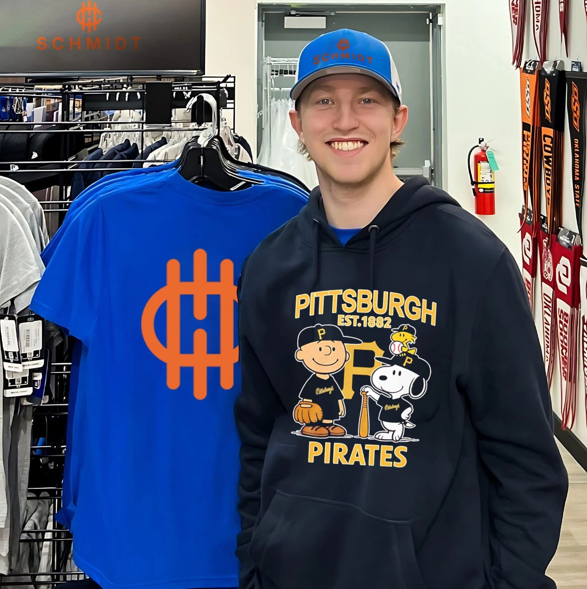 Peanuts x Pittsburgh Pirates Baseball est 1882 shirt Unisex